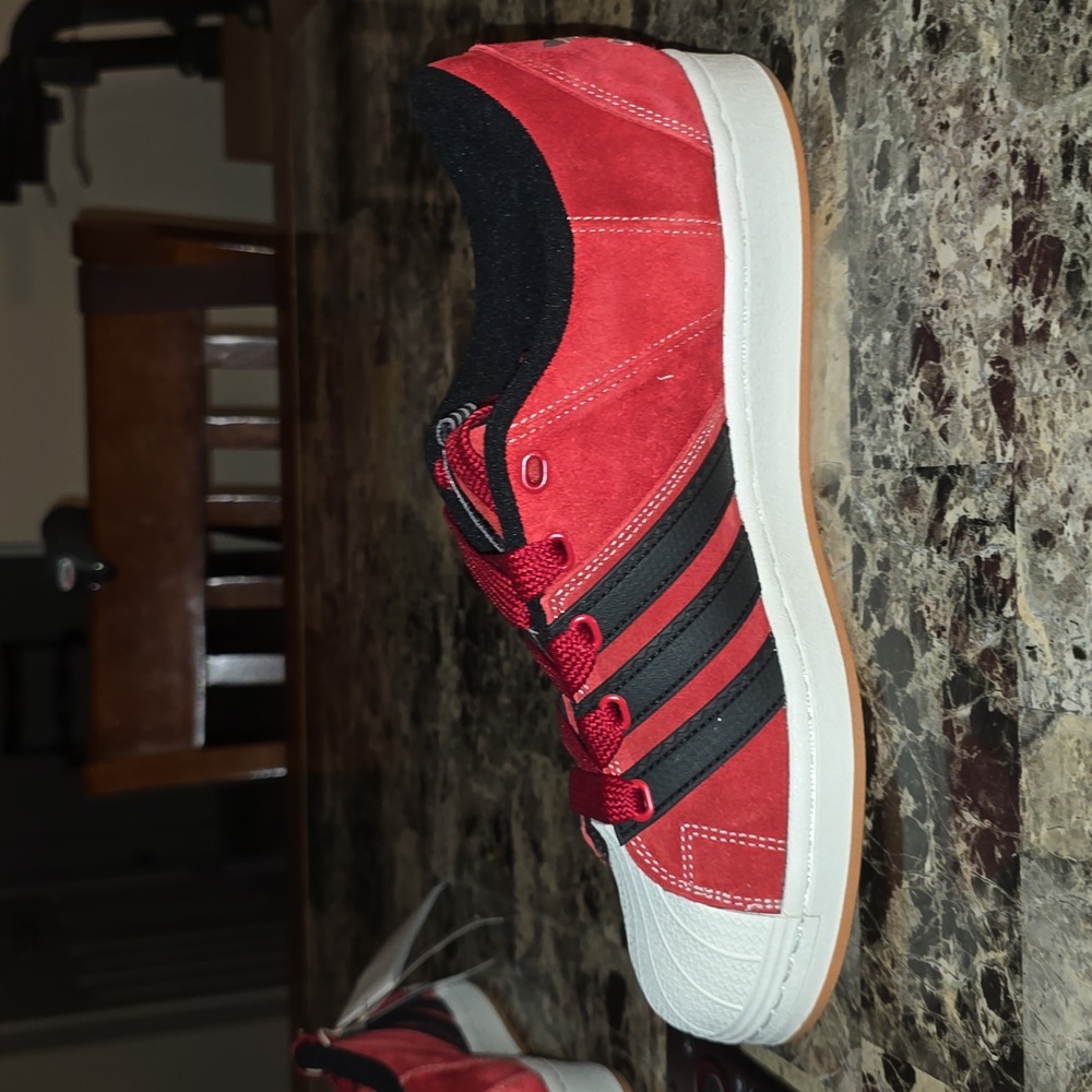 Adidas Red and Black Adidas - Picture 3 of 6